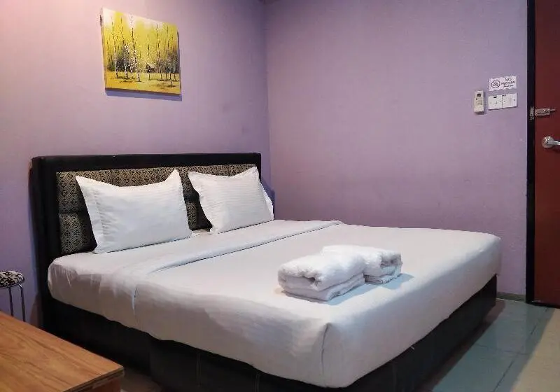 キングサイズベッドのデラックスルーム, Ranau City Inn