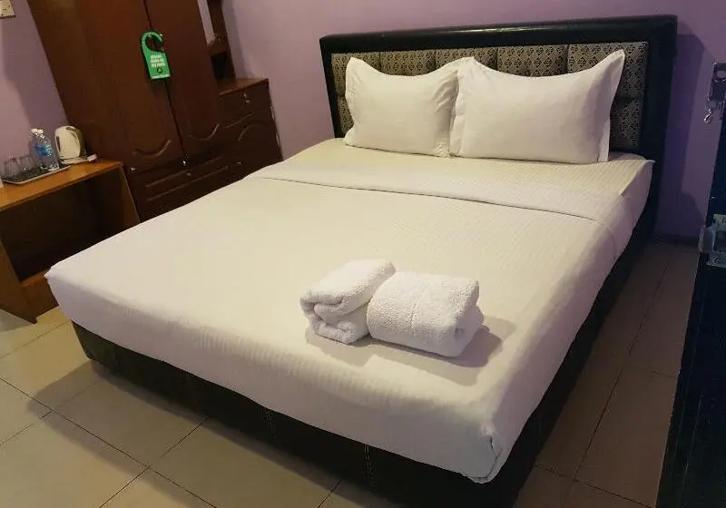 キングサイズベッドのデラックスルーム, Ranau City Inn