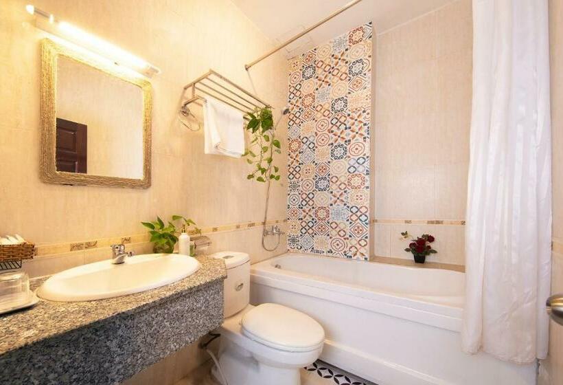 اتاق لوکس با چشم‌انداز شهر, Vilion Boutique Hotel Ben Thanh