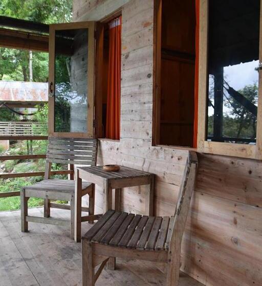 Номер Deluxe Вид на Море с Балконом, Olala Café & Bungalows