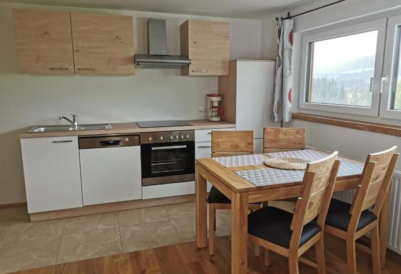 شقة غرفتين, Biohof Gölly