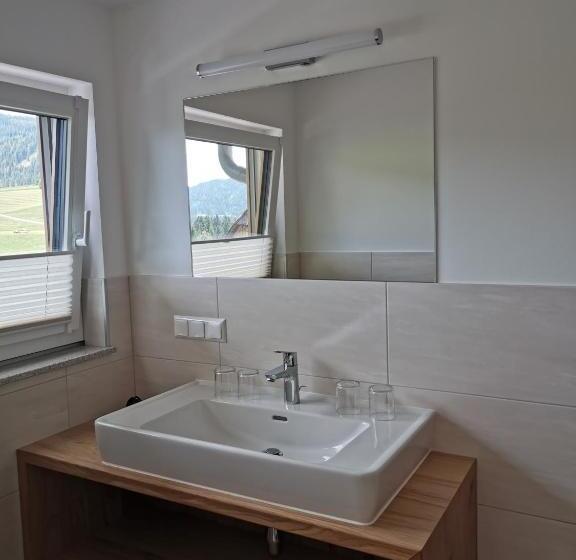 شقة غرفتين, Biohof Gölly