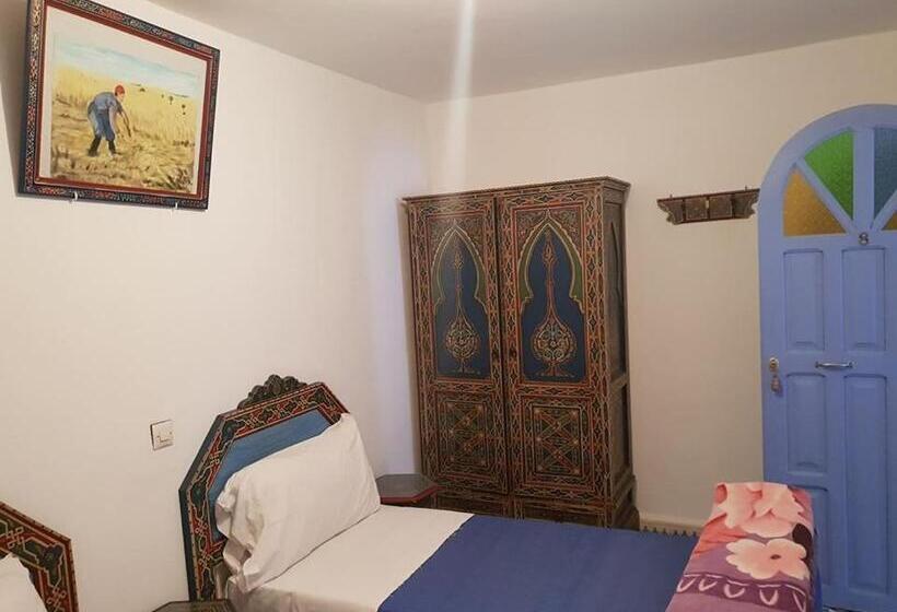 اتاق استاندارد سه نفره, Ouarzazate