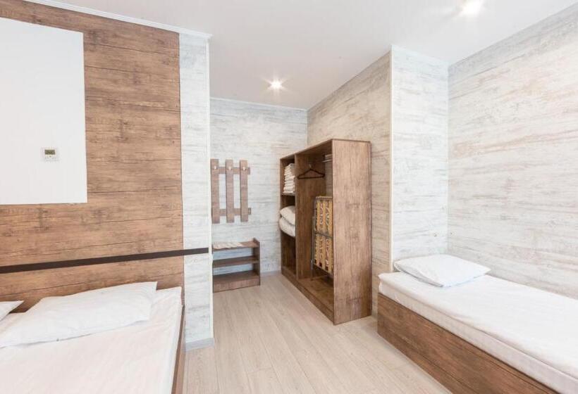 اتاق استاندارد سه نفره, Popock Tsaghkadzor