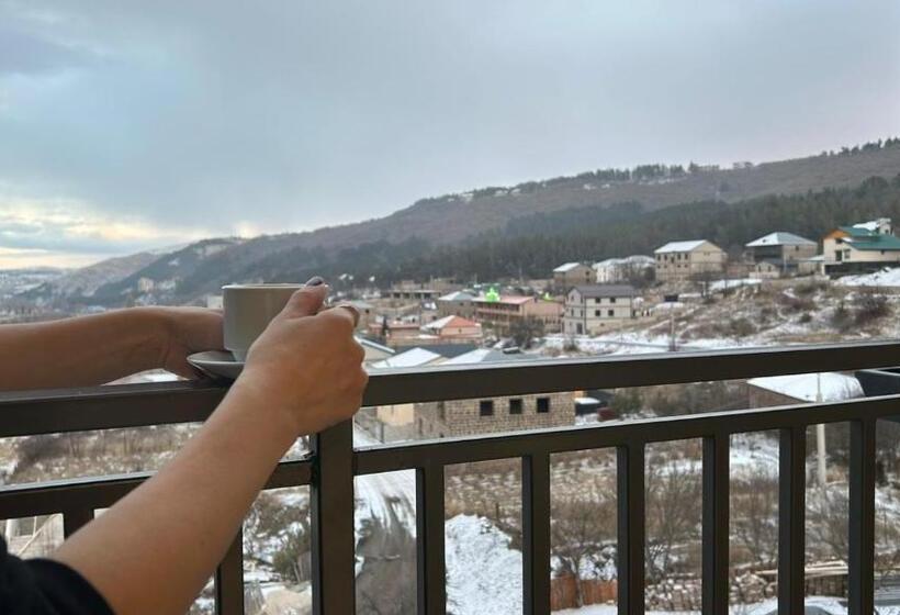 اتاق استاندارد سه نفره, Popock Tsaghkadzor