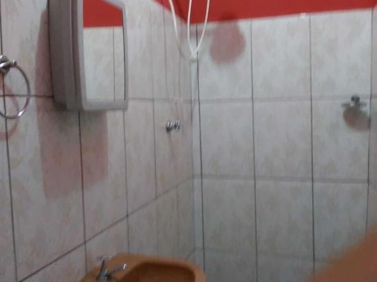 Perhehuone, Del Rio