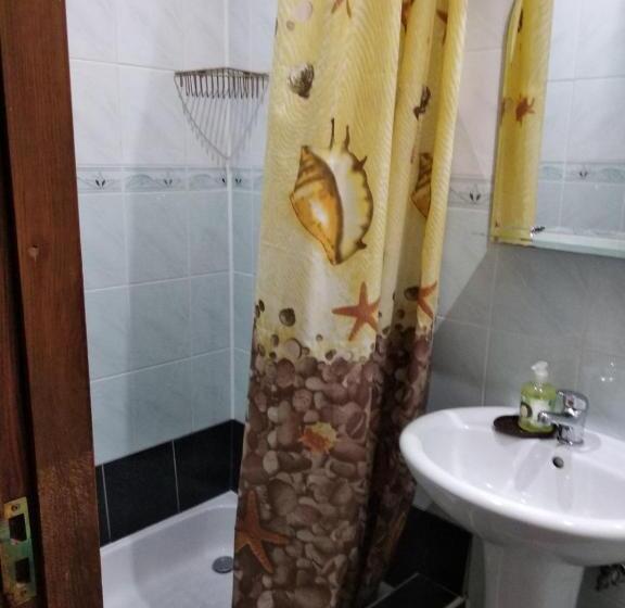 חדר סטנדרט לשלושה עם מרפסת, Sadyba три серця чан баня яремче