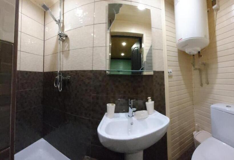 סוויטה, Sadyba три серця чан баня яремче