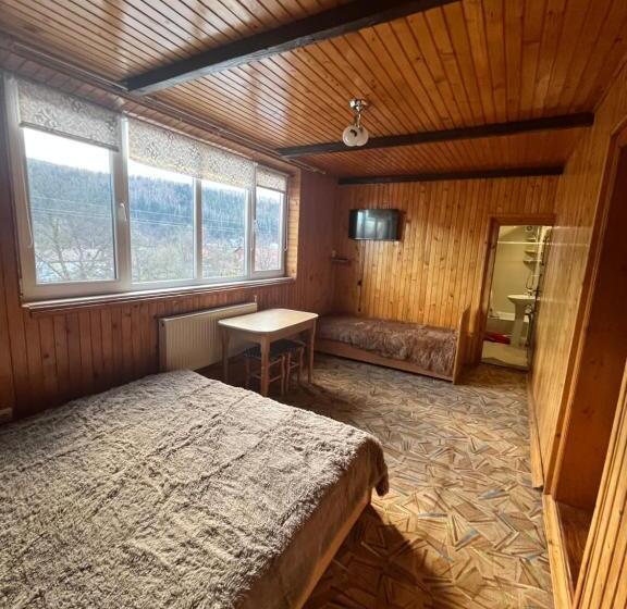 חדר סטנדרט לשלושה, Sadyba три серця чан баня яремче