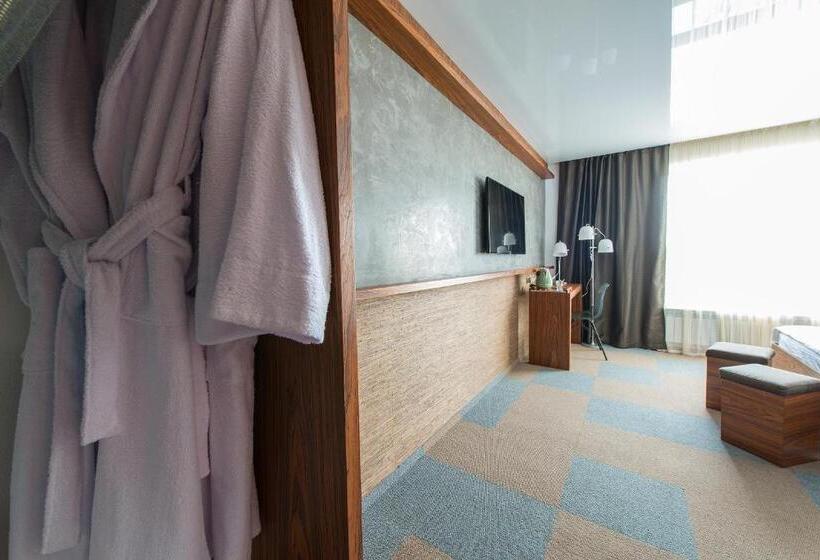 اتاق سوپریور, Inn Ozz