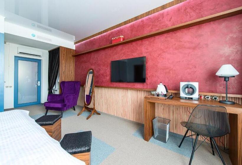 اتاق سوپریور, Inn Ozz