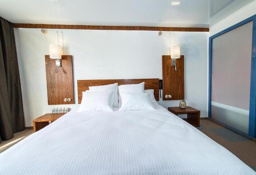 اتاق استاندارد, Inn Ozz