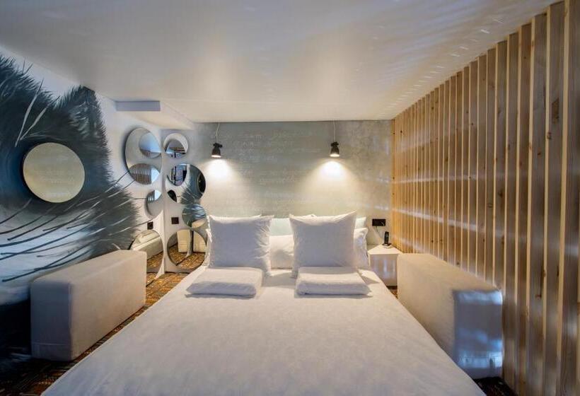 سوییت دوبلکس, Inn Ozz