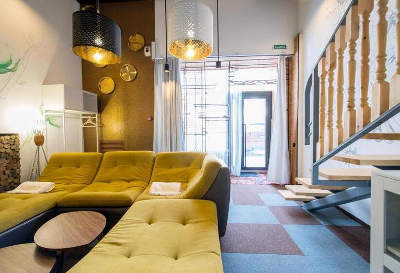 سوییت دوبلکس, Inn Ozz