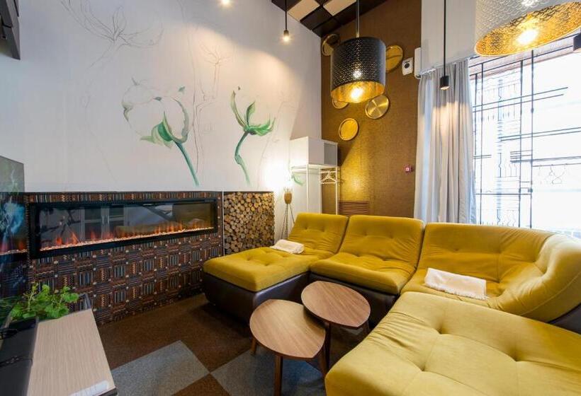 سوییت دوبلکس, Inn Ozz