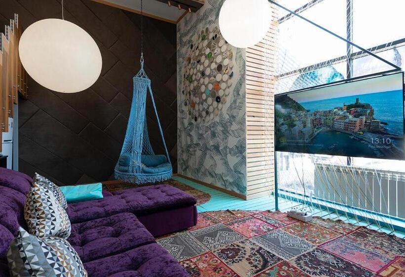 سوییت اجرایی, Inn Ozz