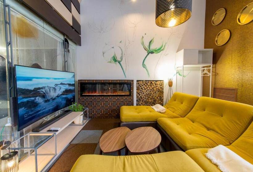 سوییت دوبلکس, Inn Ozz