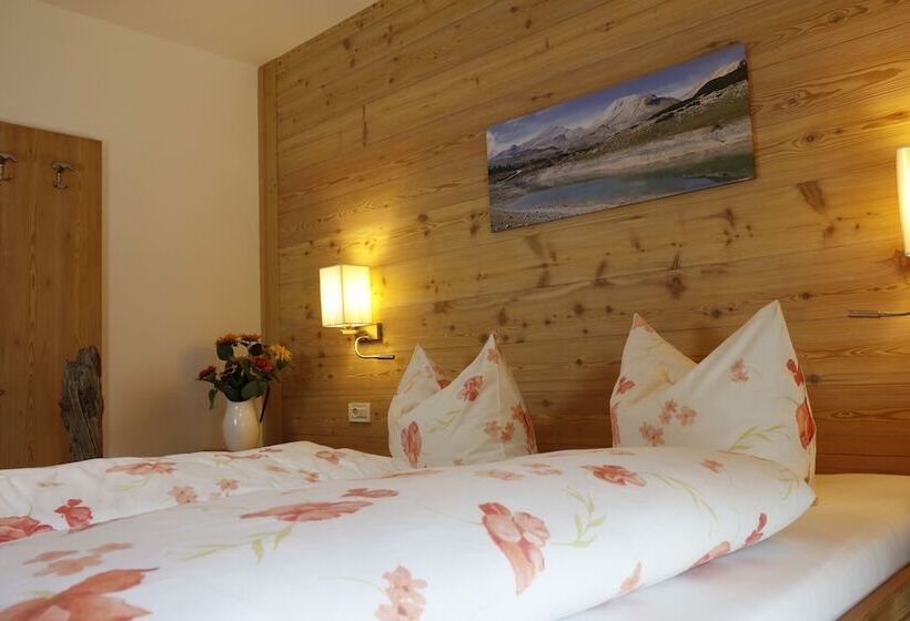 Habitació Estàndard, Pederü