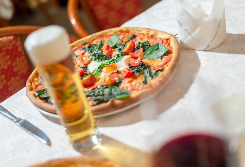 חדר סטנדרט לשלושה עם מרפסת, Apartments Riega