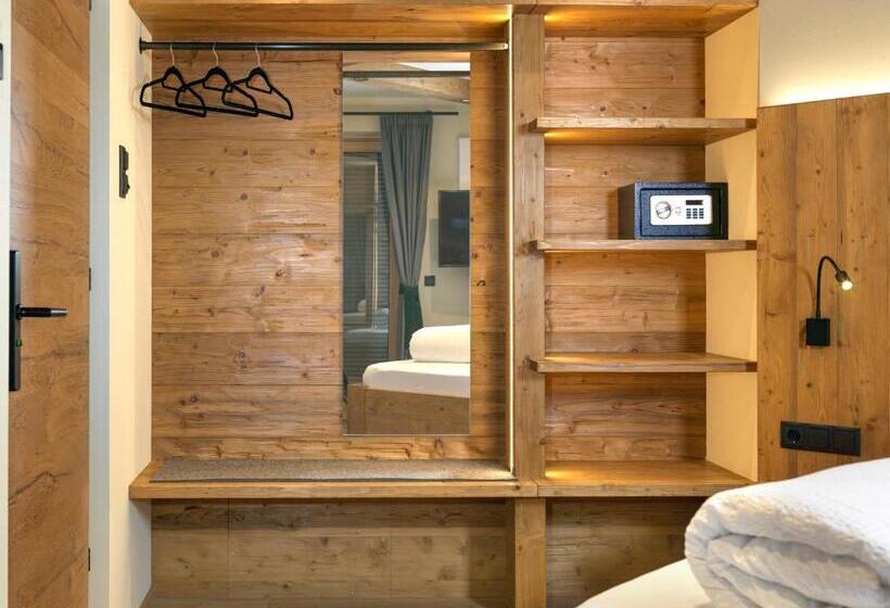 Номер Стандарт с Балконом, Apartments Riega