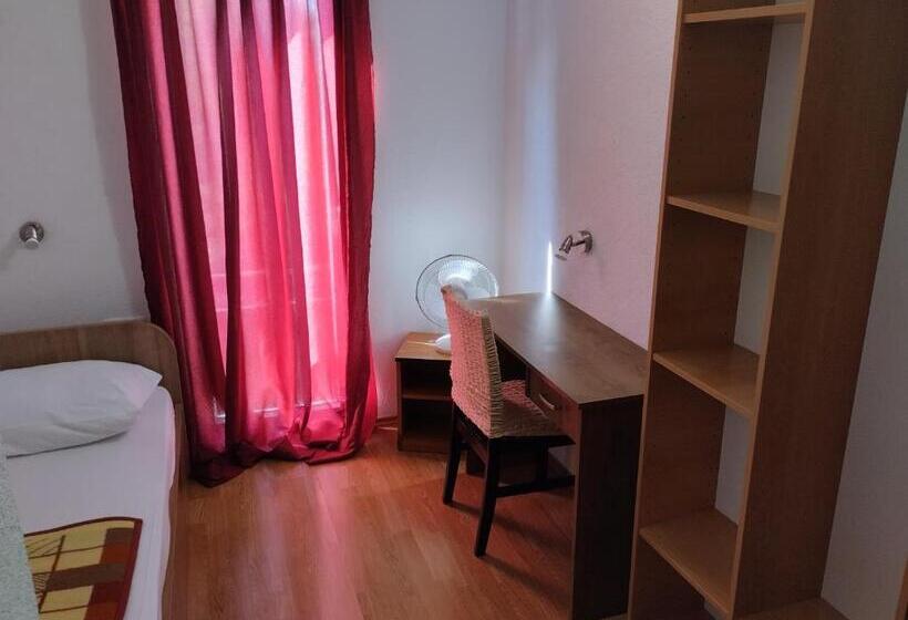 اتاق استاندارد یک نفره, Pansion Danijel