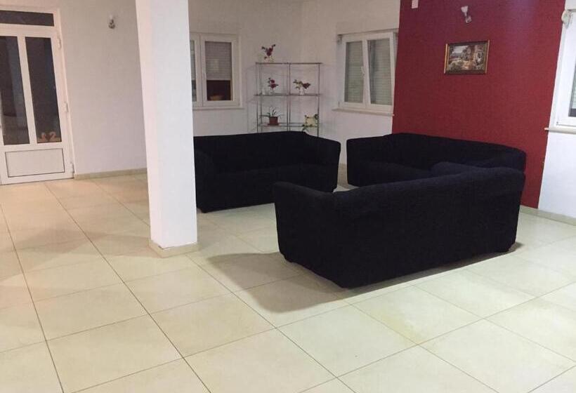 اتاق استاندارد, Pansion Danijel