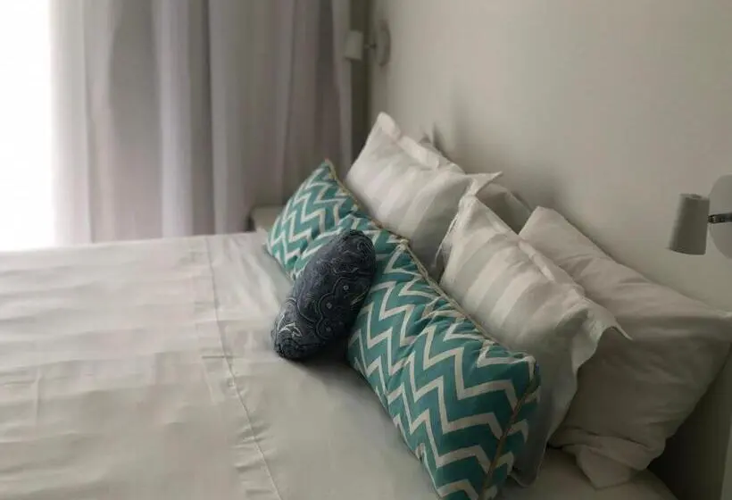 اتاق کلاسیک چهارنفره, Del Mar