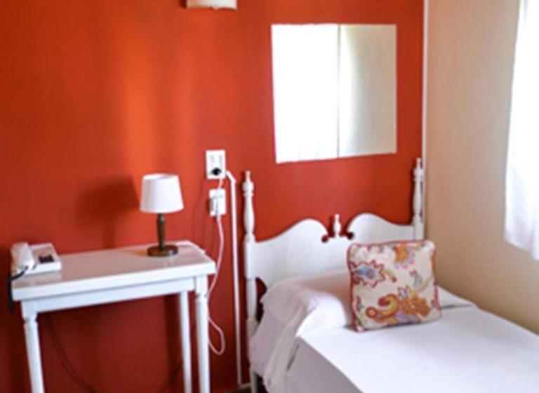 庭の見えるシングルルーム, Hosteria Belvedere