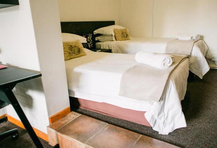 Семейный Номер, Pennylane Guest House