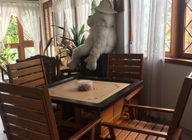 バス共有のスタンダードルーム, Cottage 2010