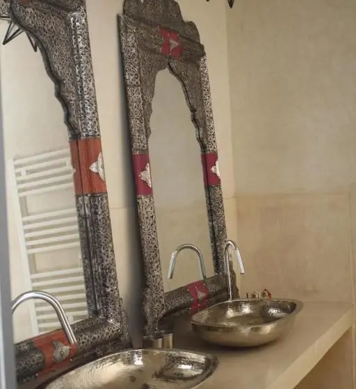 سوییت خانوادگی, Riad Yamcha