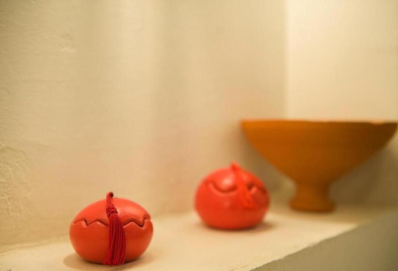 스탠다드 룸, Riad Yamcha