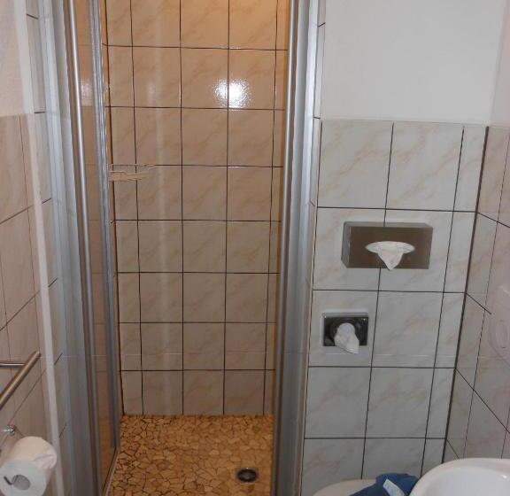 经济型三人房间, Pension Am Werder