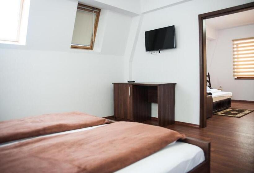 발코니가 있는 스위트, Pensiunea Acasa