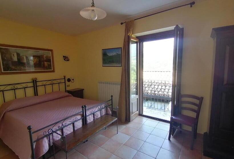 Номер Стандарт Вид на Горы, Locanda Del Barone