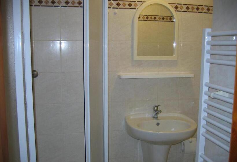 غرفة قياسية, Horský Dům