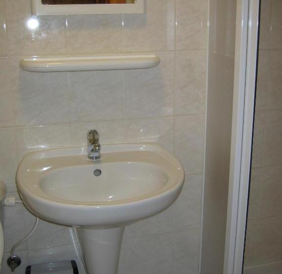 غرفة قياسية, Horský Dům