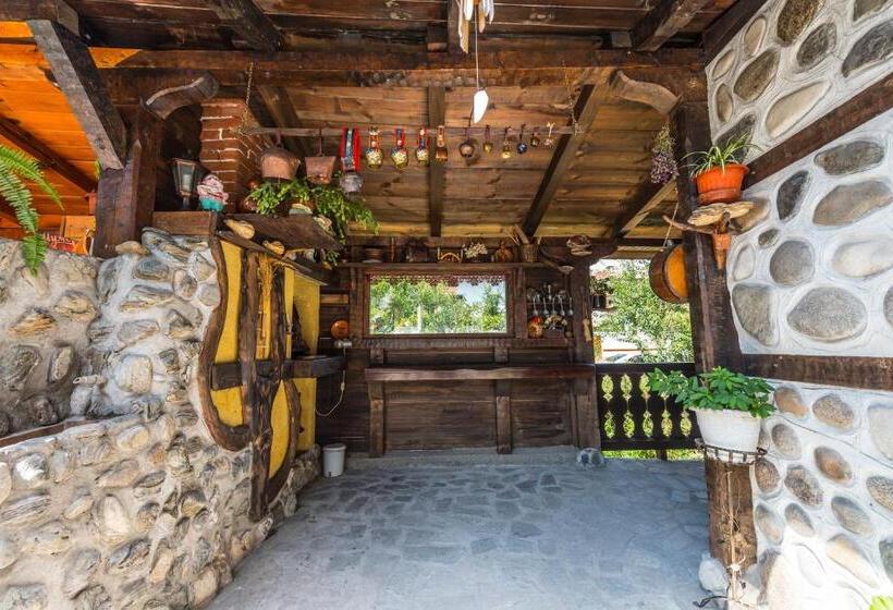 Дом 2 Спальни, Oasis Guest House