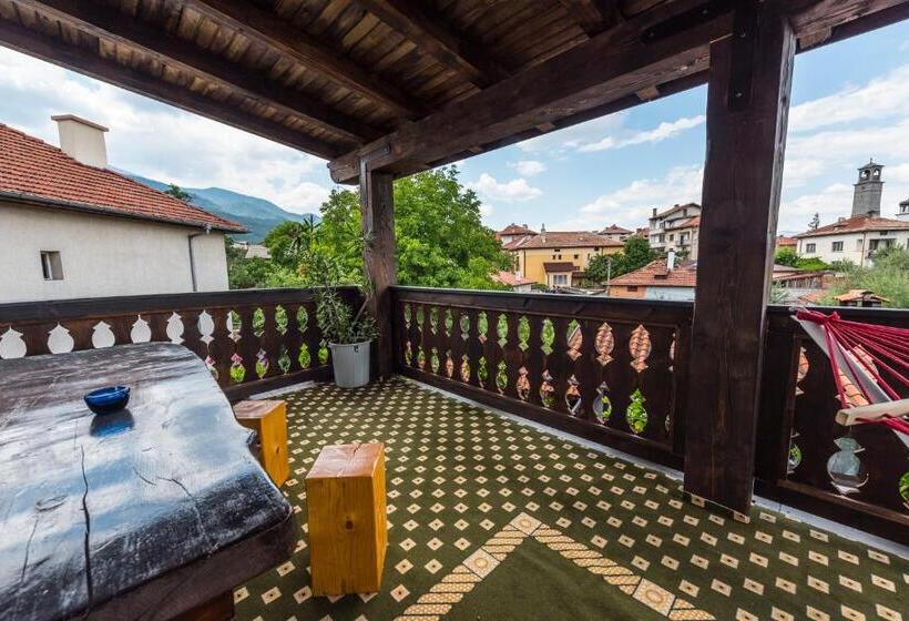 Семейный Номер, Oasis Guest House