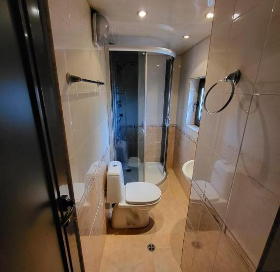 Дом 2 Спальни, Oasis Guest House