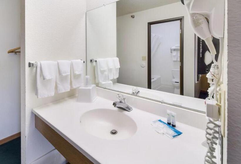 غرفة ديلوكس, Alliance Hotel And Suites