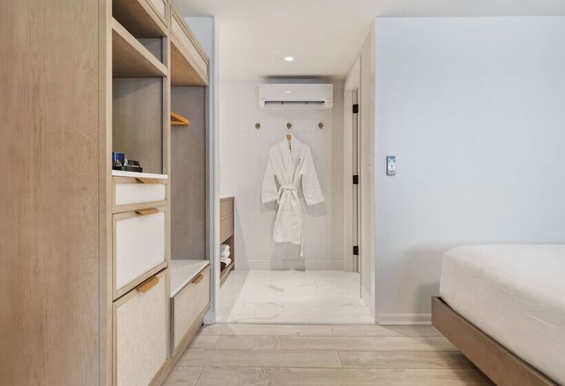 带大床的标准间, Greyfinch Chatham Inn