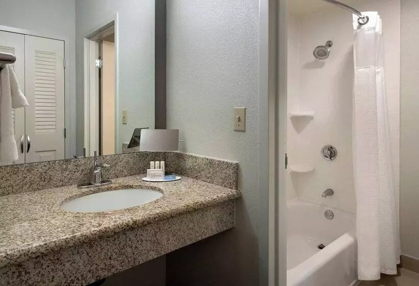 سوییت, Courtyard By Marriott Boston Norwood/canton