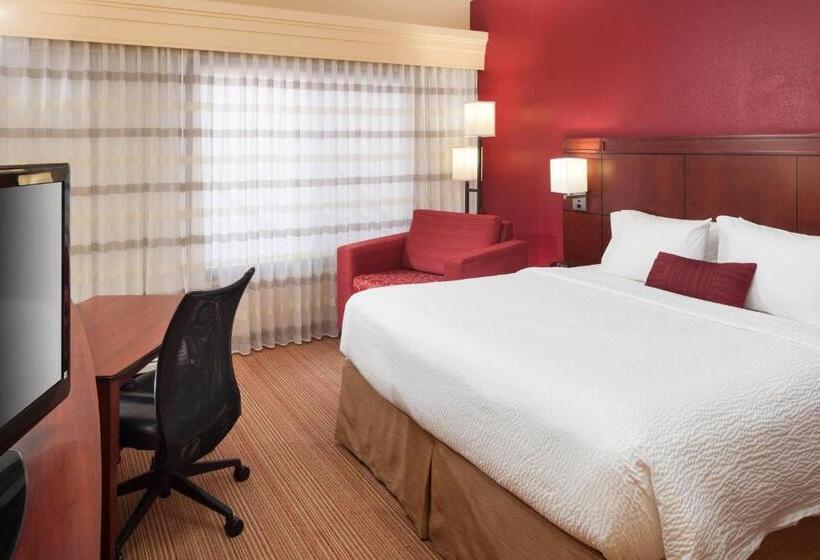 غرفة ديلوكس سرير كينج, Courtyard By Marriott Jackson Ridgeland