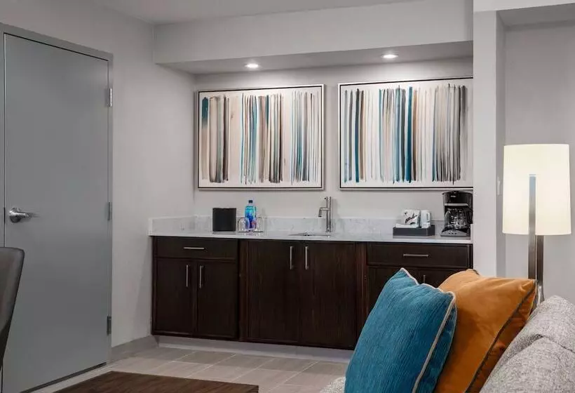スイート, Courtyard By Marriott Miami Aventura Mall