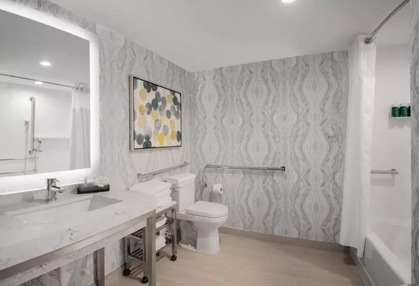 キングサイズベッドのスタンダードルーム, Courtyard By Marriott Miami Aventura Mall