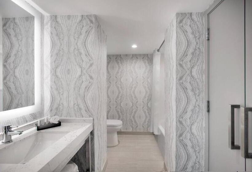 חדר סטנדרט עם מיטת קינג, Courtyard By Marriott Miami Aventura Mall