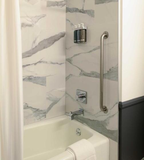 חדר סטנדרט עם מיטת קינג, Coventry Motor Inn