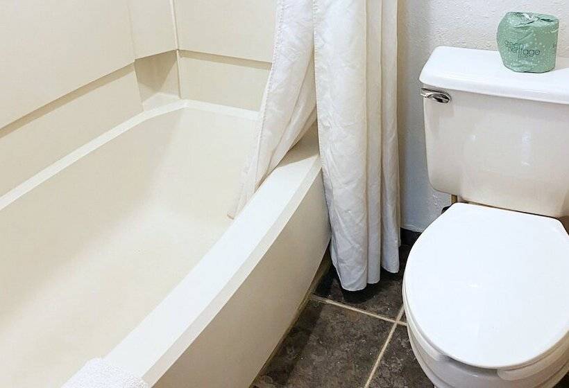 غرفه قياسيه سريرين مزدوجين, Oak Grove Inn