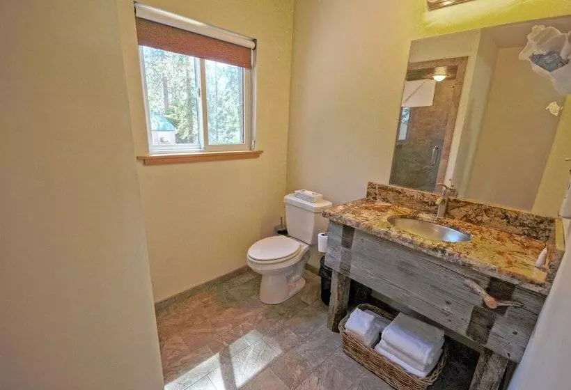 استودیوی لوکس, Tahoe Vistana Inn